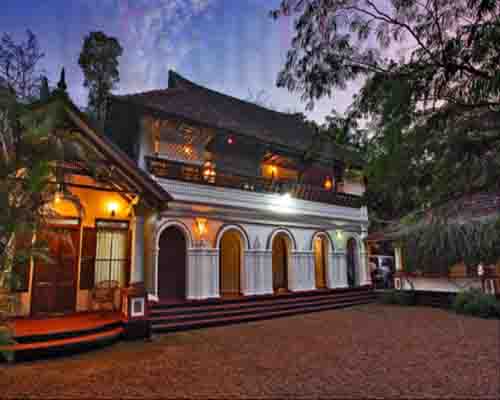 Welgreen Kerala Holidays - THARAVADU HERITAGE HOME